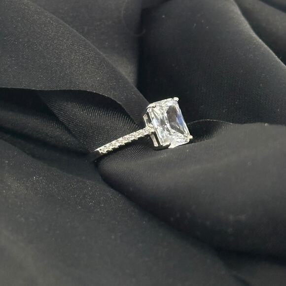 Elegant Women's Engagement Ring Emerald-Shaped Cubic ZirconiaTimeless Sparkle - Picture 11 of 13